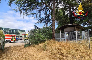 Incendio in una cabina elettrica ad Ascoli Piceno, intervento dei vigili del fuoco